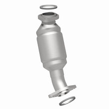 Load image into Gallery viewer, MagnaFlow DF Cat Conv 99-03 Lexus RX300/01-03 Toyota Highlander 3.0L D/S *NOT TO BE SOLD IN CA*