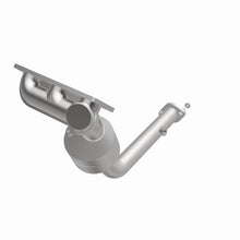 Load image into Gallery viewer, MagnaFlow Direct Fit Catalytic Converter 02-03 Freelander 2.5L