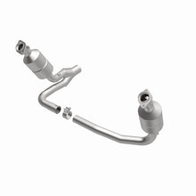 Load image into Gallery viewer, MagnaFlow Direct Fit Catalytic Converter OEM 2004 Dodge Dakota Underbody