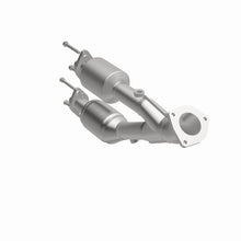 Load image into Gallery viewer, MagnaFlow Direct Fit Catalytic Converter 00-01 Cherokee 4L Front