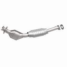 Load image into Gallery viewer, MagnaFlow Direct Fit Catalytic Converter 96-00 Crown Vic 4.6L OEM