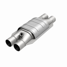 Load image into Gallery viewer, MagnaFlow Universal Catalytic Converter 2 D/D W/O2 Boss