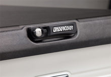 Load image into Gallery viewer, UnderCover 19-20 Chevy Silverado 1500 6.5ft Elite Bed Cover - Black Textured