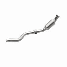 Load image into Gallery viewer, MagnaFlow DF Cat Conv Chrysler/Dodge 05-09 300/Charger /05-08 Magnum/2009 Challenger 5.7L Drv Side