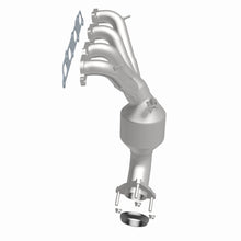Load image into Gallery viewer, MagnaFlow Direct Fit Catalytic Converter 2006 Chevy Colorado 2.8L