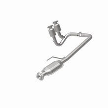 Load image into Gallery viewer, MagnaFlow Direct Fit Catalytic Converter 04-06 Wrangler 4.0L