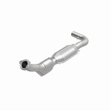 Load image into Gallery viewer, MagnaFlow Direct Fit Catalytic Converter 97-98 Expedition-Navigator