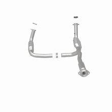 Load image into Gallery viewer, MagnaFlow Direct Fit Catalytic Converter 05-06 GMC Envoy XL Denali
