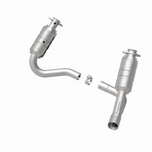 Load image into Gallery viewer, MagnaFlow Direct Fit Catalytic Converter 2008 Chrysler Aspen 4.7L/Dodge Durango 4.7L 2WD