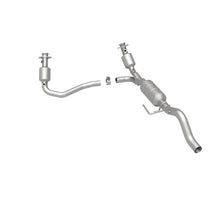 Load image into Gallery viewer, MagnaFlow Direct Fit Catalytic Converter 00-03 Durango 4WD 5.9L