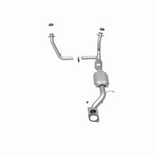 Load image into Gallery viewer, MagnaFlow Direct Fit Catalytic Converter 01-05 Chevy Blazer 4.3L 2WD