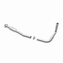 Load image into Gallery viewer, MagnaFlow Direct Fit Catalytic Converter 97-00 GM Van 5.7L Lf