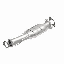 Load image into Gallery viewer, MagnaFlow Direct Fit Catalytic Converter 09-11 GMC Acadia 3.6L