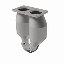 Load image into Gallery viewer, MagnaFlow Direct Fit Catalytic Converter 00-02 Nissan Sentra 1.8 Front