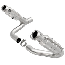 Load image into Gallery viewer, MagnaFlow Direct Fit Catalytic Converter 2008 Chrysler Aspen 4.7L/Dodge Durango 4.7L 2WD
