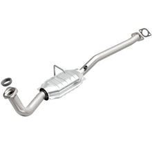 Load image into Gallery viewer, MagnaFlow Direct Fit Catalytic Converter 98-01 Metro/Swift 1.3 rr OE
