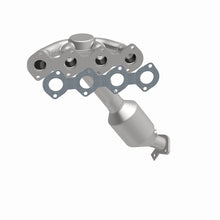 Load image into Gallery viewer, MagnaFlow Direct Fit Catalytic Converter 03-04 Mercedes-Benz C230 1.8L (CA Emissions)