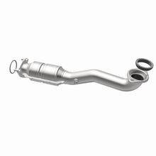 Load image into Gallery viewer, MagnaFlow Direct Fit Catalytic Converter 10-11 Honda CR-V 2.4L