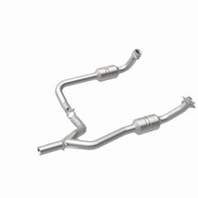 Load image into Gallery viewer, MagnaFlow Direct Fit Catalytic Converter 2009-2014 E-150 4.6 L Underbody