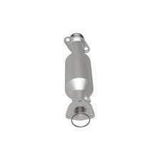 Load image into Gallery viewer, MagnaFlow Direct Fit Catalytic Converter 97-01 Honda CR-V 2.0L