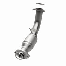 Load image into Gallery viewer, MagnaFlow Direct Fit Catalytic Converter 99-02 Toyota 4 Runner 3.4L Front