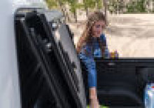 Load image into Gallery viewer, BAK 2020 Jeep Gladiator 5ft Bed BAKFlip MX4 - GTR Auto