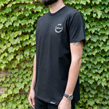Load image into Gallery viewer, Autometer Vintage T-Shirt Black Large