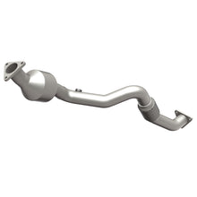 Load image into Gallery viewer, MagnaFlow Direct Fit Catalytic Converter 07 VW Touareg 3.6L Front close