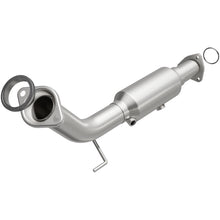 Load image into Gallery viewer, MagnaFlow Direct Fit Catalytic Converter 02-05 Honda Civic SI 2.0L