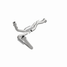 Load image into Gallery viewer, MagnaFlow Direct Fit Catalytic Converter 05-06 Jeep Grand Cherokee 3.7L Y-Pipe Assembly