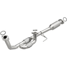 Load image into Gallery viewer, MagnaFlow Direct Fit Catalytic Converter California Grade CARB Compliant 95-97 Toyota Avalon