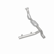Load image into Gallery viewer, MagnaFlow Direct Fit Catalytic Converter 97-98 Ford Expedition 4.6