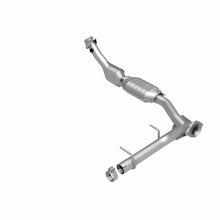 Load image into Gallery viewer, MagnaFlow Direct Fit Catalytic Converter 03 Lincoln Navigator 5.4L