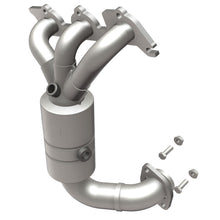 Load image into Gallery viewer, MagnaFlow DF Cat Conv 07-11 Chrysler Sebring 2.7L Fr Manifold / 08-10 Dodge Avenger 2.7L Fr Manifold