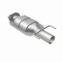 Load image into Gallery viewer, MagnaFlow Direct Fit Catalytic Converter 95-02 Lincoln Continental