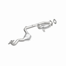 Load image into Gallery viewer, MagnaFlow Direct Fit Catalytic Converter 95-97 Lincoln Continental