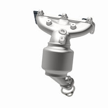 Load image into Gallery viewer, MagnaFlow Direct Fit Catalytic Converter 07-09 Hyundai Santa Fe 2.7L