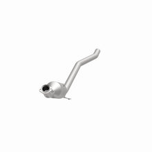 Load image into Gallery viewer, MagnaFlow Direct Fit Catalytic Converter 2006-2011 R350 3.5 L Underbody