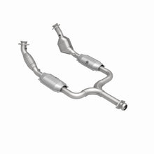 Load image into Gallery viewer, MagnaFlow Direct Fit Catalytic Converter 99-01 Ford Mustang 3.8L