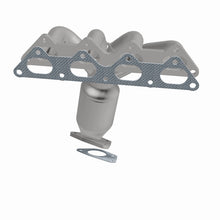 Load image into Gallery viewer, MagnaFlow Direct Fit Catalytic Converter 01-05 Dodge Stratus 2.4L