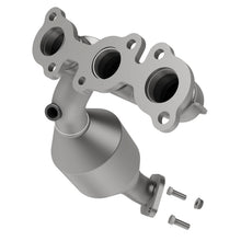 Load image into Gallery viewer, MagnaFlow Direct Fit Catalytic Converter 06-08 Lexus RX400H 3.3L