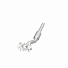 Load image into Gallery viewer, MagnaFlow Direct Fit Catalytic Converter 98-03 VW Beetle 2.0L
