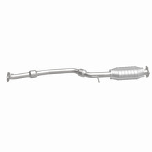 Load image into Gallery viewer, MagnaFlow Direct Fit Catalytic Converter 99-02 Lanos 1.6 rear OEM