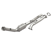 Load image into Gallery viewer, MagnaFlow Direct Fit Catalytic Converter 97-01 Explorer-Mountaineer