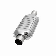 Load image into Gallery viewer, MagnaFlow Universal Catalytic Converter 2.5 Single O2 Boss