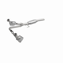 Load image into Gallery viewer, MagnaFlow Direct Fit Catalytic Converter 00-03 Dodge Dakota 3.9L