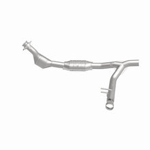 Load image into Gallery viewer, MagnaFlow Direct Fit Catalytic Converter 99 F-150 5.4L V8 P/S 2WD
