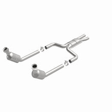 Load image into Gallery viewer, MagnaFlow Direct Fit Catalytic Converter 2003 THUNDERBIRD 3.9L Underbody