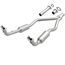 Load image into Gallery viewer, MagnaFlow Direct Fit Catalytic Converter 90-93 Land Rover Range Rover 3.9L V8