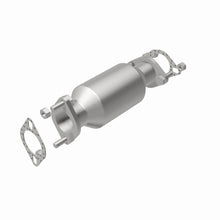 Load image into Gallery viewer, MagnaFlow Direct Fit Catalytic Converter 2007 Sorento V6 3.8 OEM Underbody